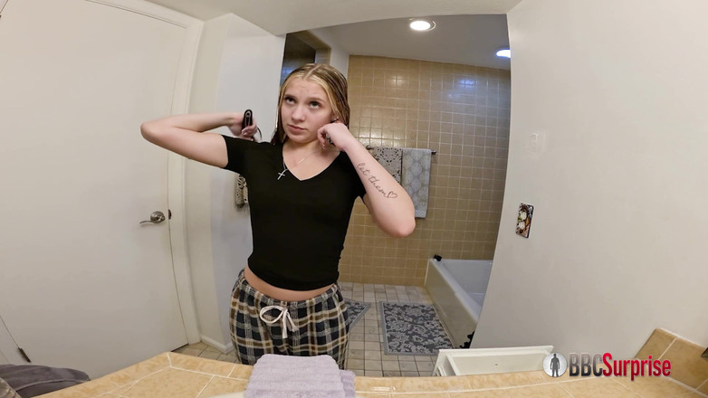 BBC Surprise: हमने अपनी 18 साल की नई लड़की को चूत में ढेर सारा वीर्य दिया