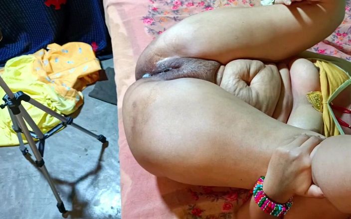 Housewife 69: Bhabhi byla hladová po tvrdém sexu, takže jí plnila sny