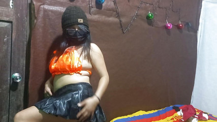 Martin13: Зима делает меня больше сучки и шлюхи. Мой клитор очень ясный