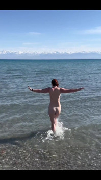 I Love It When Cool Waves Caress My Naked Body