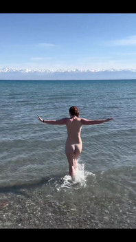 I Love It When Cool Waves Caress My Naked Body