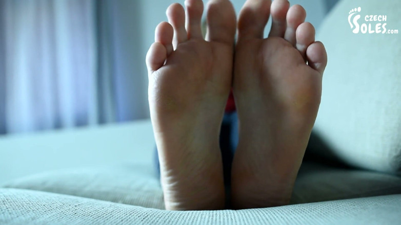 Czech Soles - foot fetish content: Chemare în casă cu venerarea picioarelor mari