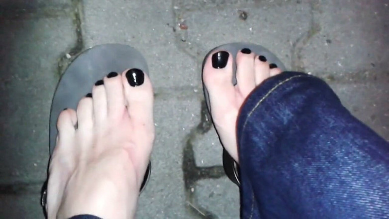 Heelex: Platform Thongs
