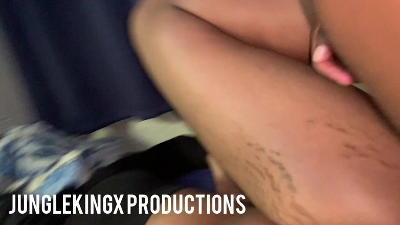 Junglekingxxx: Durbanová šlapka si užívá ptáka