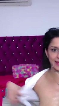 Tânărul fiu vitreg își fute gura adânc în gât cu mama vitregă excitată - Hotyoung