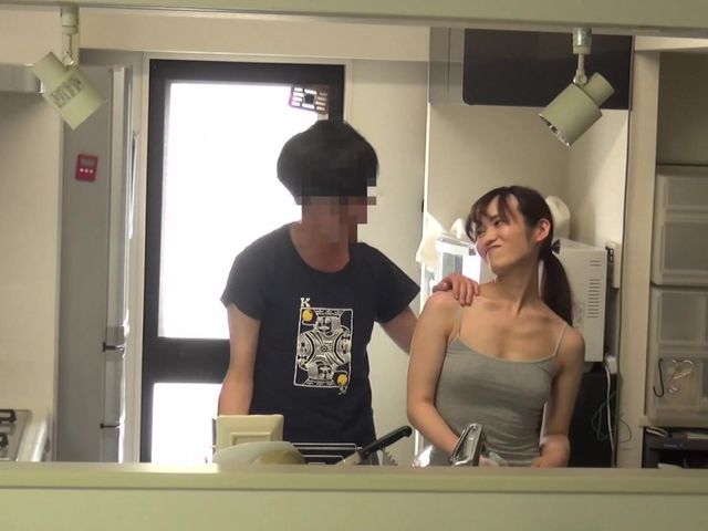 Amateur POV: Husband Wanna See His Wife Having Sex with Another Guy. #41-1 (DOC channel)