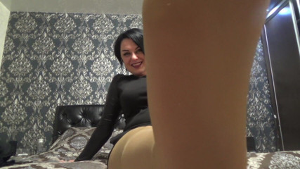 Goddess Misha Goldy: Smell and lick my nylon feets! JOI
