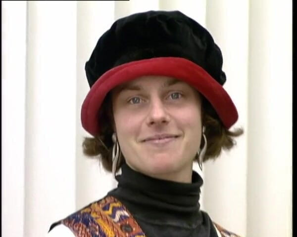 YOUR FIRST PORN: Attraktive Tina Wichst in Roten Socken - aantrekkelijke Tina trekt zich...