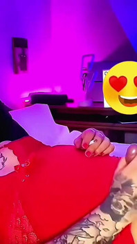 La Chica Trans Emma Pilló Al Cámara Masturbándose, Le Chupó La Polla Y La Follaron Por El Culo