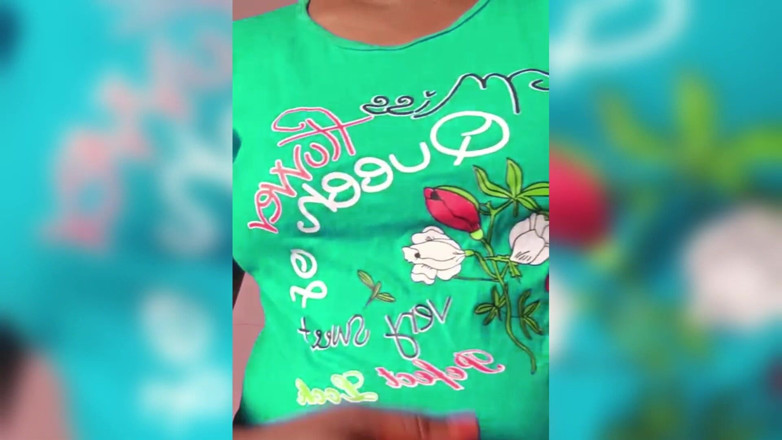 Ammukutty88: Ammu 티셔츠 거유와 오일 마사지 거유 제거