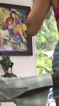 Video interrazziale con Cassidy blue con due belle tette si fa riempire il culo