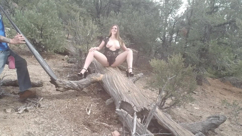 Tropical Lust: Trădare foto în aer liber