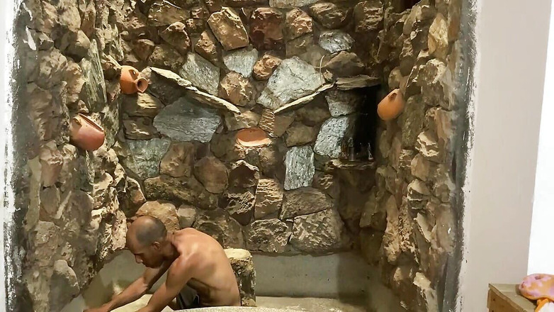 FLACO: 我在我岳母洗衣服的时候操她