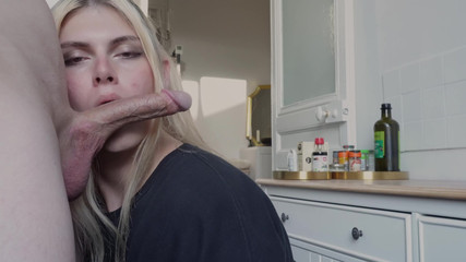Kern Ostrova - Sherd: Primo appuntamento con una bella ragazza trans francese, mi succhia...