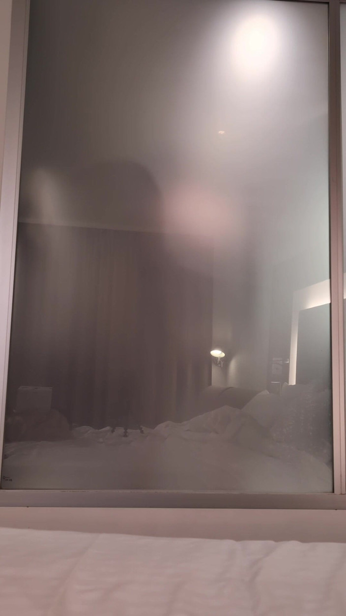 Mart_the_cat: Üvey babam beni banyoda sikiyor