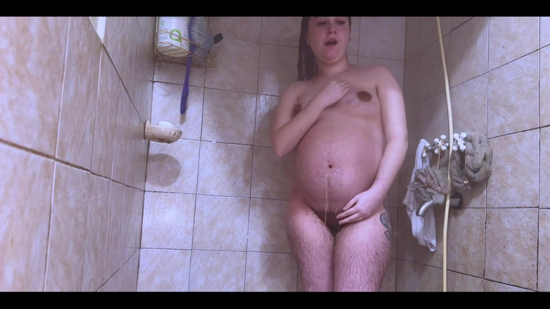 RavenHearth666VIP: Showering, Wetting My Panties in the Shower and Then Pissing...