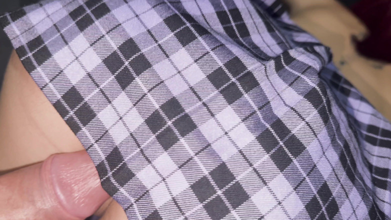Emily 18: Dubur keras melampau untuk pantat 18 saya yang ketat - zakar besar...