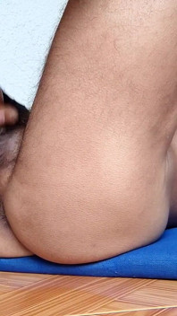 A Good Handjob in the Middle of the Exercise for the Ass