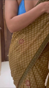 Desi Bhabhi Got Fucked by Electrician