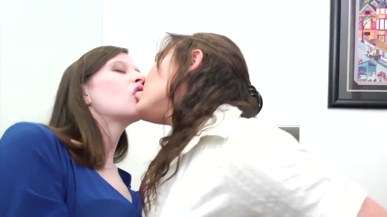 Lesbian Illusion: Prawnicy lesbijek (Pełny film)