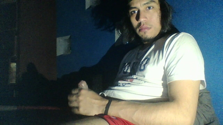 AlexAlejandro13: 좋은 자지가 간절히 끌어당기려 한다