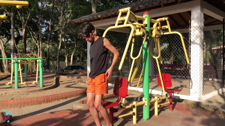 Isak pervert: รายการร้อนแรง ถ้าคุณอยากสนุกกับเนื้อหาพิเศษ อย่าลืมเขียนมาหาฉัน