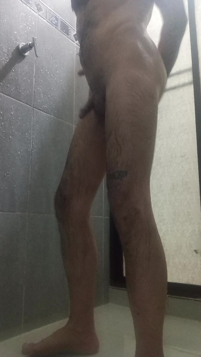 Jhonbahh: Air yang dingin dan kontol besar