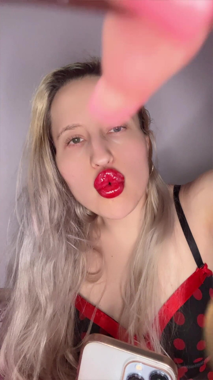 FinDom Goaldigger: Hur vill du att jag ska visa dig mina stora...