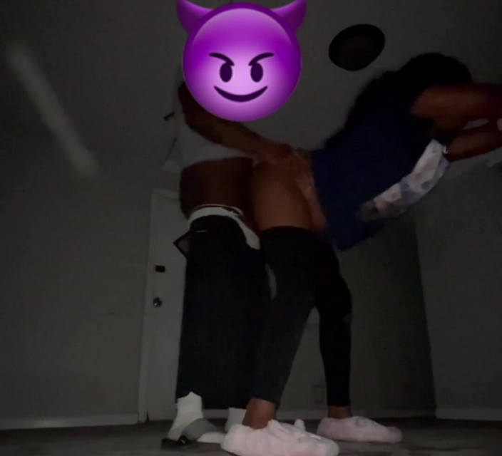 Jenko: Ošukal ji, zatímco její manžel byl v zadní místnosti