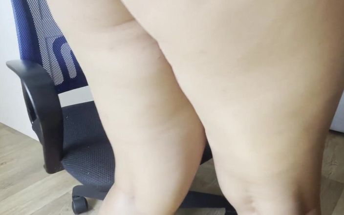 Lux Eva: Soția marocană a prietenului îi cere să se masturbeze în ea