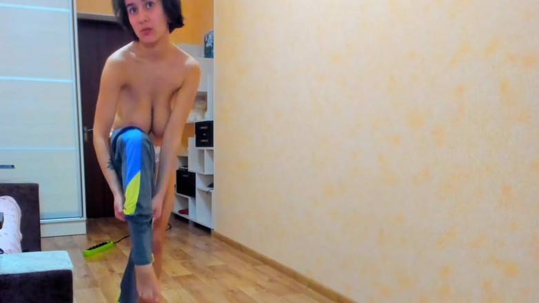 myla_angel: Горячий стриптиз в красном платье и спортивной одежде