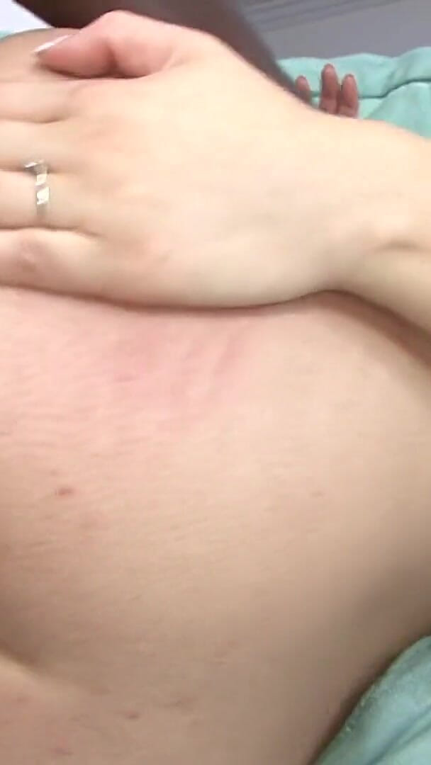 Latina Bang: 흑인 자지를 빨고 따먹는 탄력있는 젖탱이의 라틴계 여자