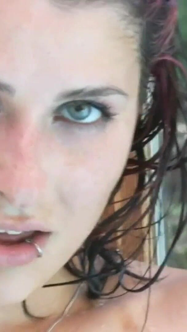 Only for my Friends: Моя подруга неверная шлюха с татуировками проникает, секс-игрушки и мастурбирует своими пальцами