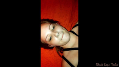 Miriam Slave: Tonårs slampa första gången bunden