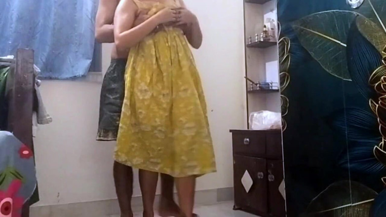 Fantacycutting: A namorada do amigo convidou um amigo para sua casa...