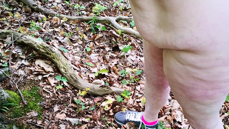 Bouncy Tits Action: Spank my ass and tits outdoor while I'm naked