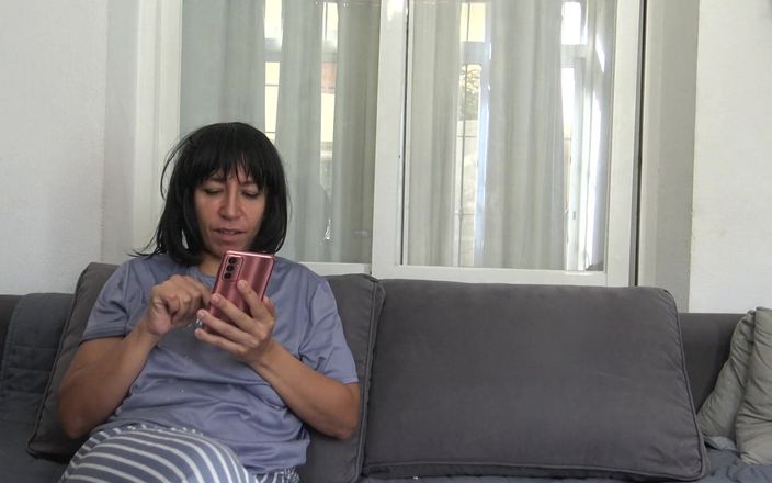 Stepmom Susan: Mijn stiefmoeder maakte foto's van mijn lul om aan haar...