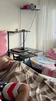 Sepupu tiri mengongkek saya di hadapan isteri saya