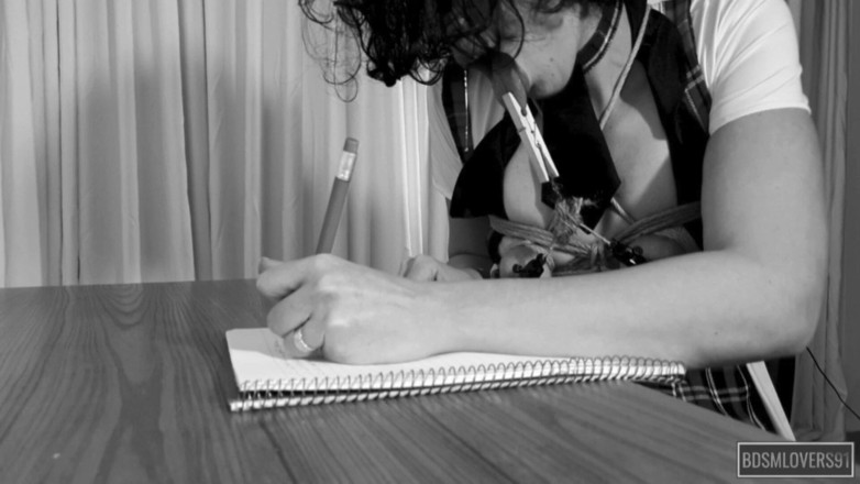 Bdsmlovers91: Una lezione di obbedienza per uno studente monella