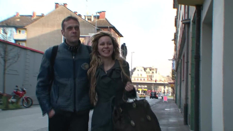 BDSM Deutschland: Ona chce to wypróbować i dostaje to w swojej napalonej...