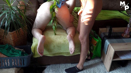 Marcus Pollack Gay: Kaşıntılı ısırgan otu ile aşırı anal tedavi