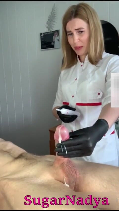 SugarNadya: Compilation de 9 clients éjaculations spontanées pendant l'épilation