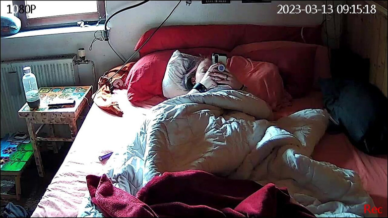 KittieNoOne: Застали снова мастурбацией