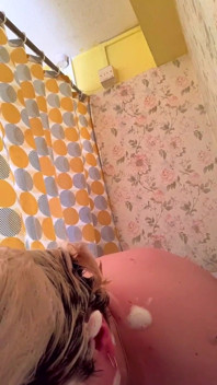 Bbwbootyful striptease im badezimmer, dusche, masturbation