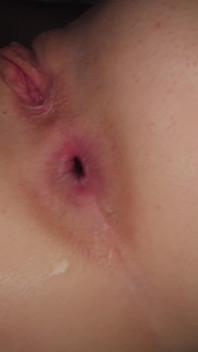 Charmiga Liv Lauren orgasmer från intensiv analsex