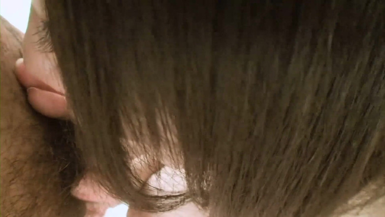 MILF stars: Awek Jepun berbulu menghisap dan menunggang zakar lelaki