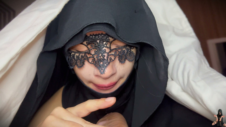 hiddenCrazySlut: I Crawled Out From Under the Blanket for Extreme Sloppy...