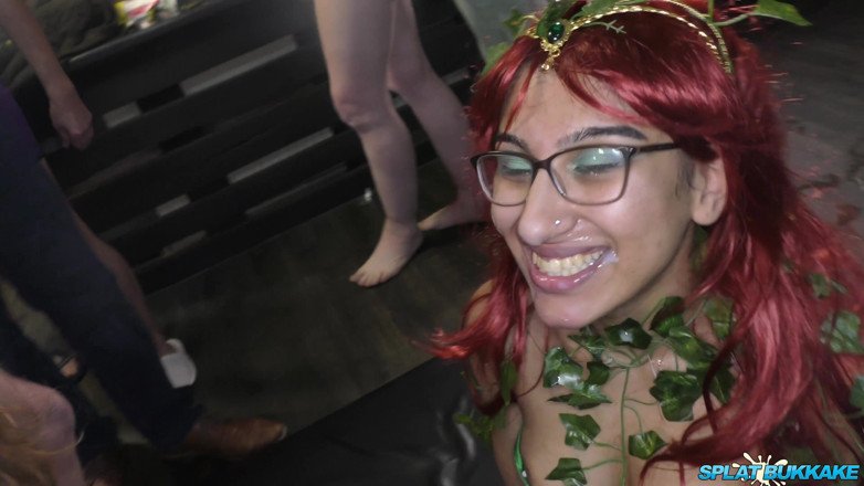 Gangbang team: Cosplay Girlfriends Desi and Samantha Share Cocks and Spunk