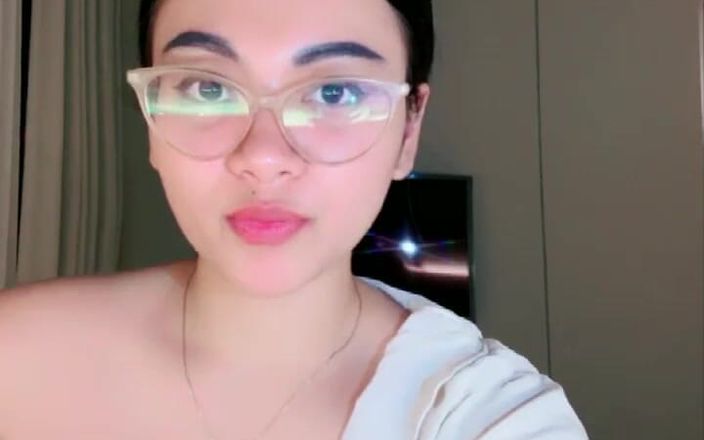 Jonathan Camberg: Kakak tiri sedano masturbasi di kamar