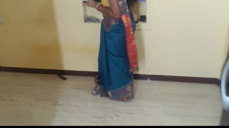 Apple baby: Percintaan suri rumah dengan Pattu Saree